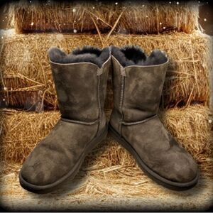 UGG® Australia Bailey Button 5803 faux fur and brown suede boots womens size 7